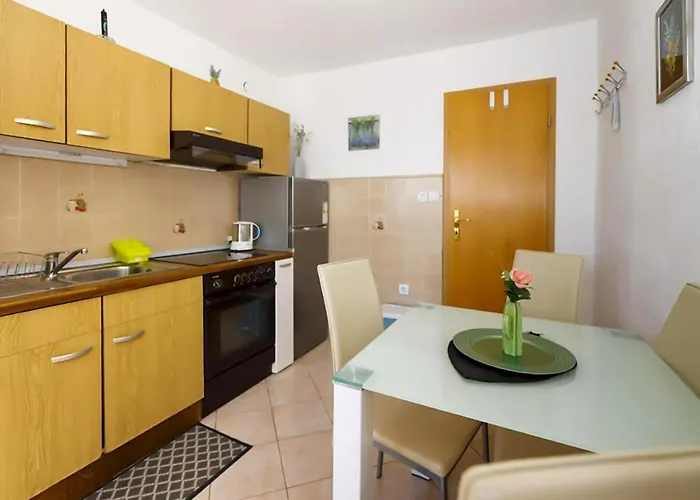In With House Sea View Apartamento Brela